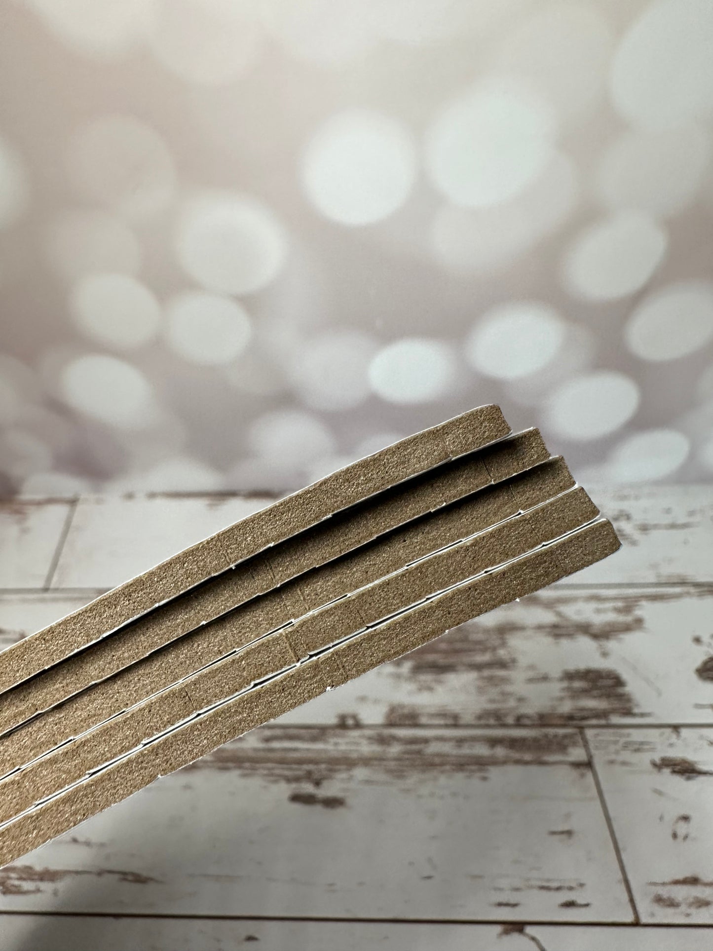 Hojas cuadritos de foamie adhesivo de colores (5 hojas pk)